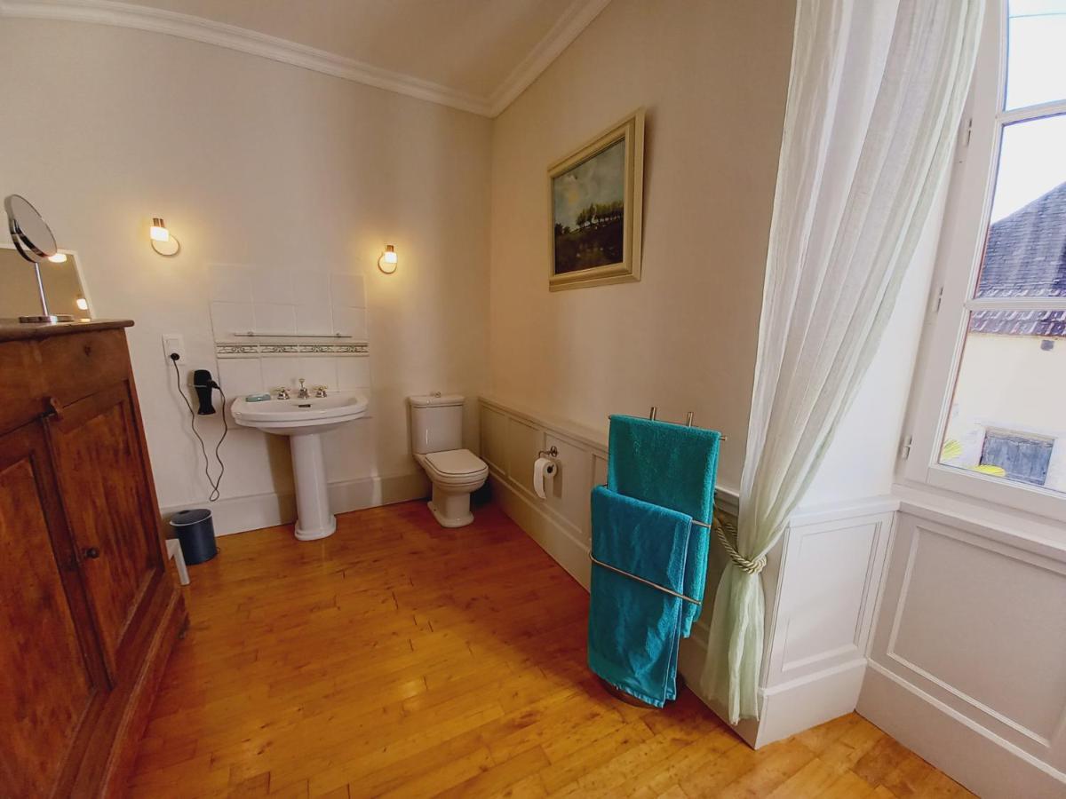 Au Pays De Jacquou : Chambre D'Hotes Et Table D'Hotes Fossemagne Εξωτερικό φωτογραφία